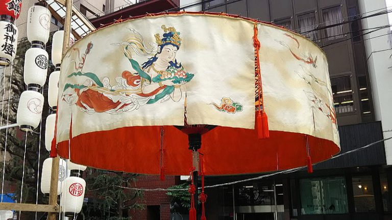 祇園祭 綾傘鉾 風流を今に伝える傘鉾 - 京都観光旅行ガイド