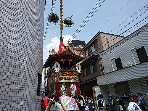 新町通の長刀鉾 / 京都観光旅行ガイド