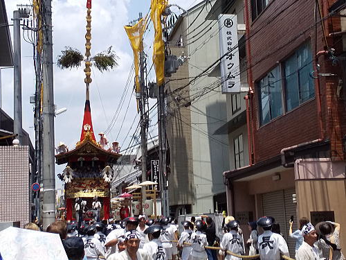 新町通の長刀鉾 / 京都観光旅行ガイド