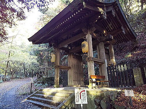 中門 / 京都観光旅行ガイド