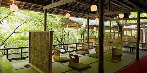高雄 錦水亭 / 京都観光旅行ガイド