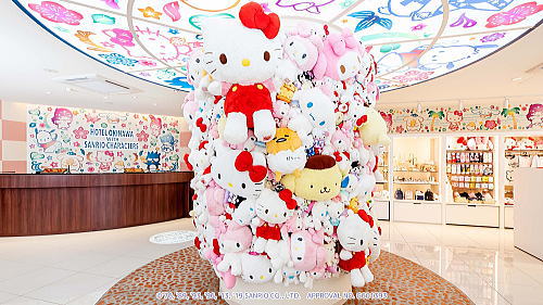 ホテル沖縄 with サンリオキャラクターズ　ロビー