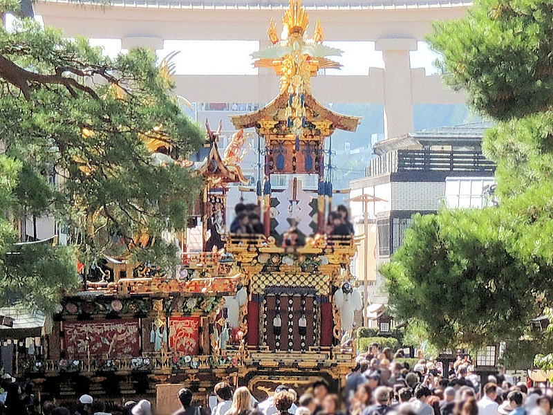 秋の高山祭 混雑