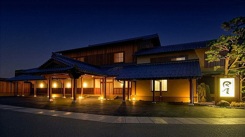 あわら温泉 伝統旅館のぬくもり 灰屋
